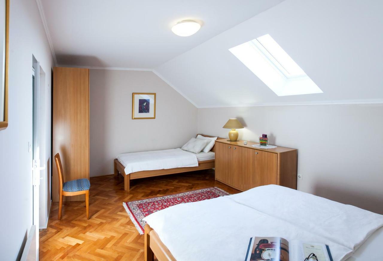 Apartments Rafaj Pula Bagian luar foto
